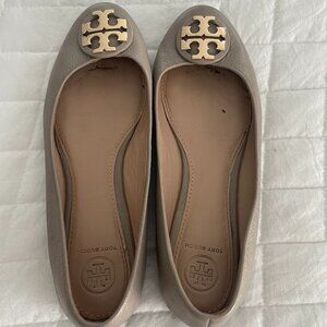 Pebbled Gray Tory Burch Flat